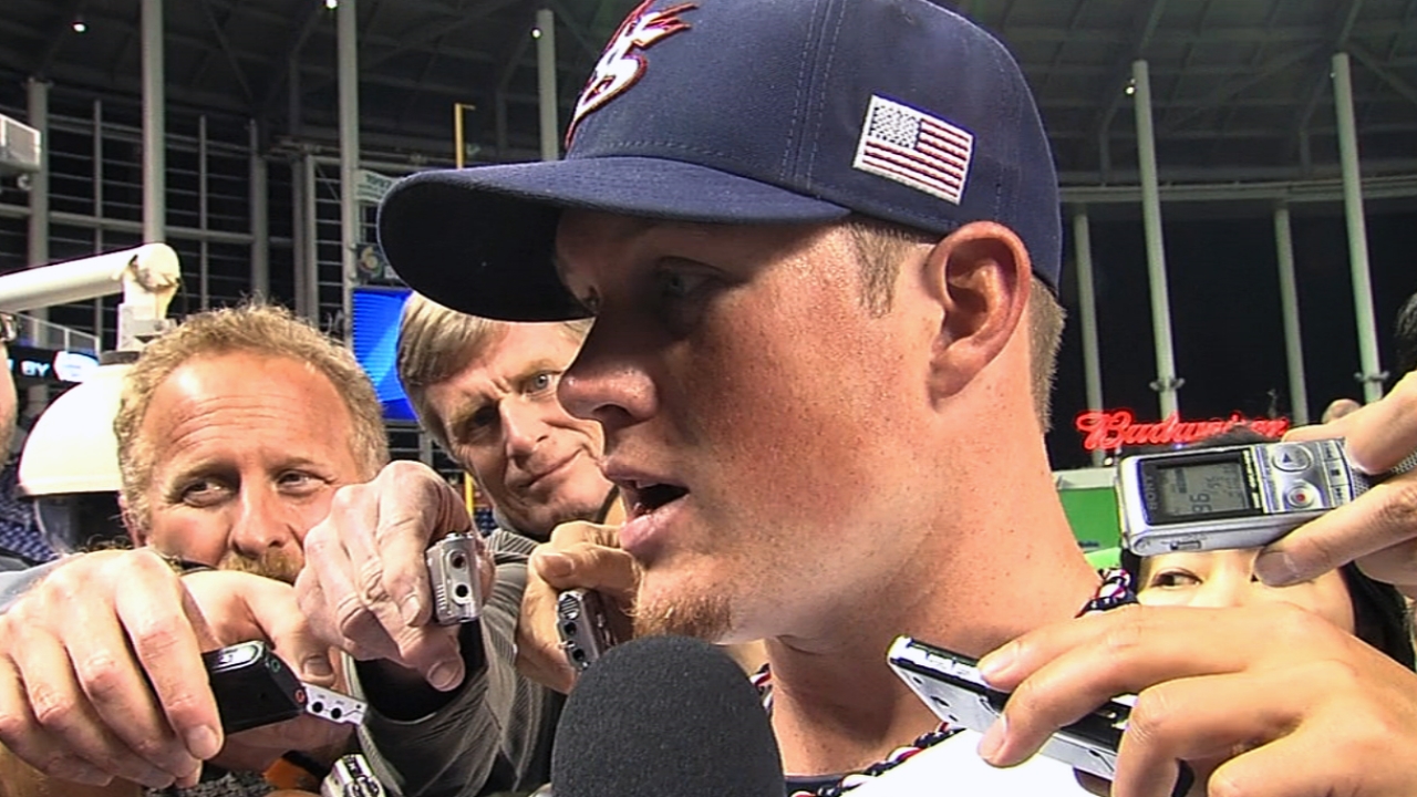 Dominicans catch Kimbrel on rare off night
