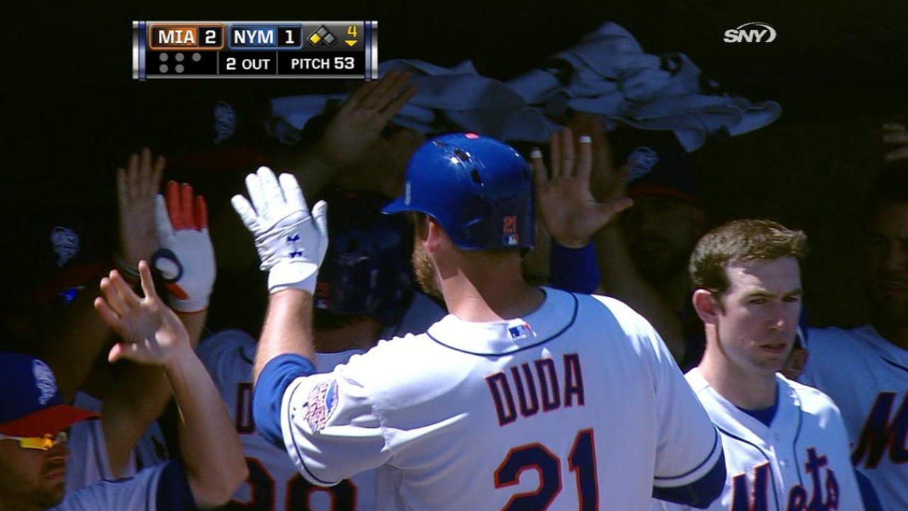 Marcum posts solid outing, but Mets fall