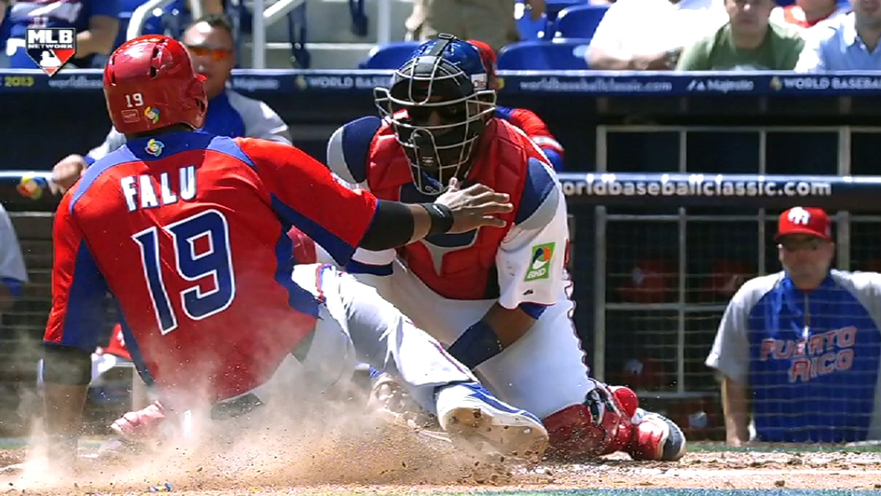 Aybar's heads-up play keeps PR from first strike