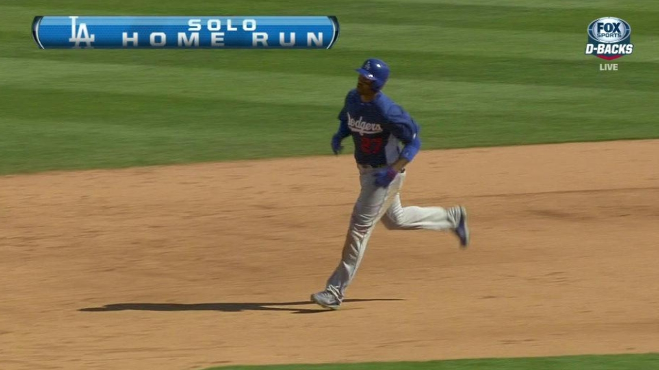 Kemp homers in Dodgers' loss to D-backs