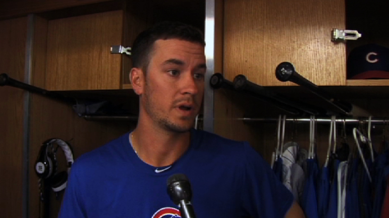 Soriano, Barney homer as Cubs top Rangers