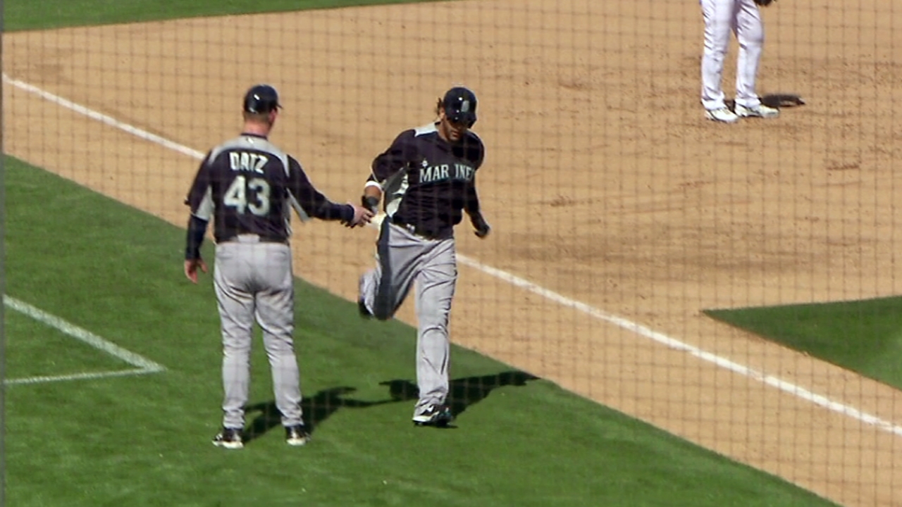 Morse stays hot, helps lead Mariners over A's