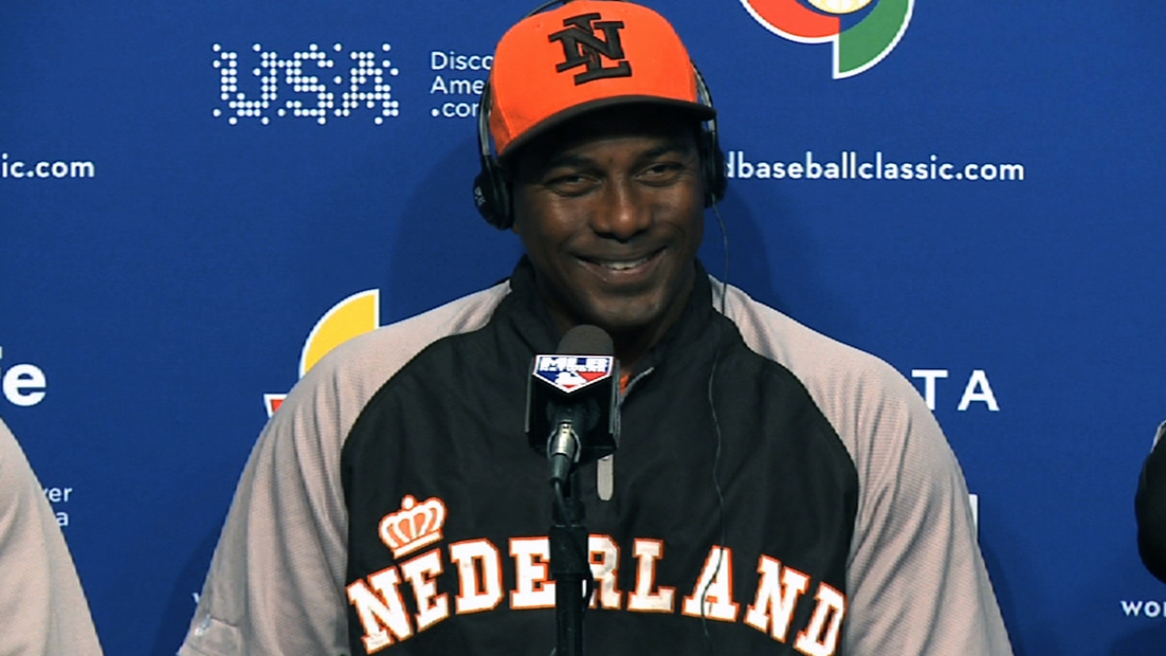 Meulens, Alou a Classic fit to deliver first pitch