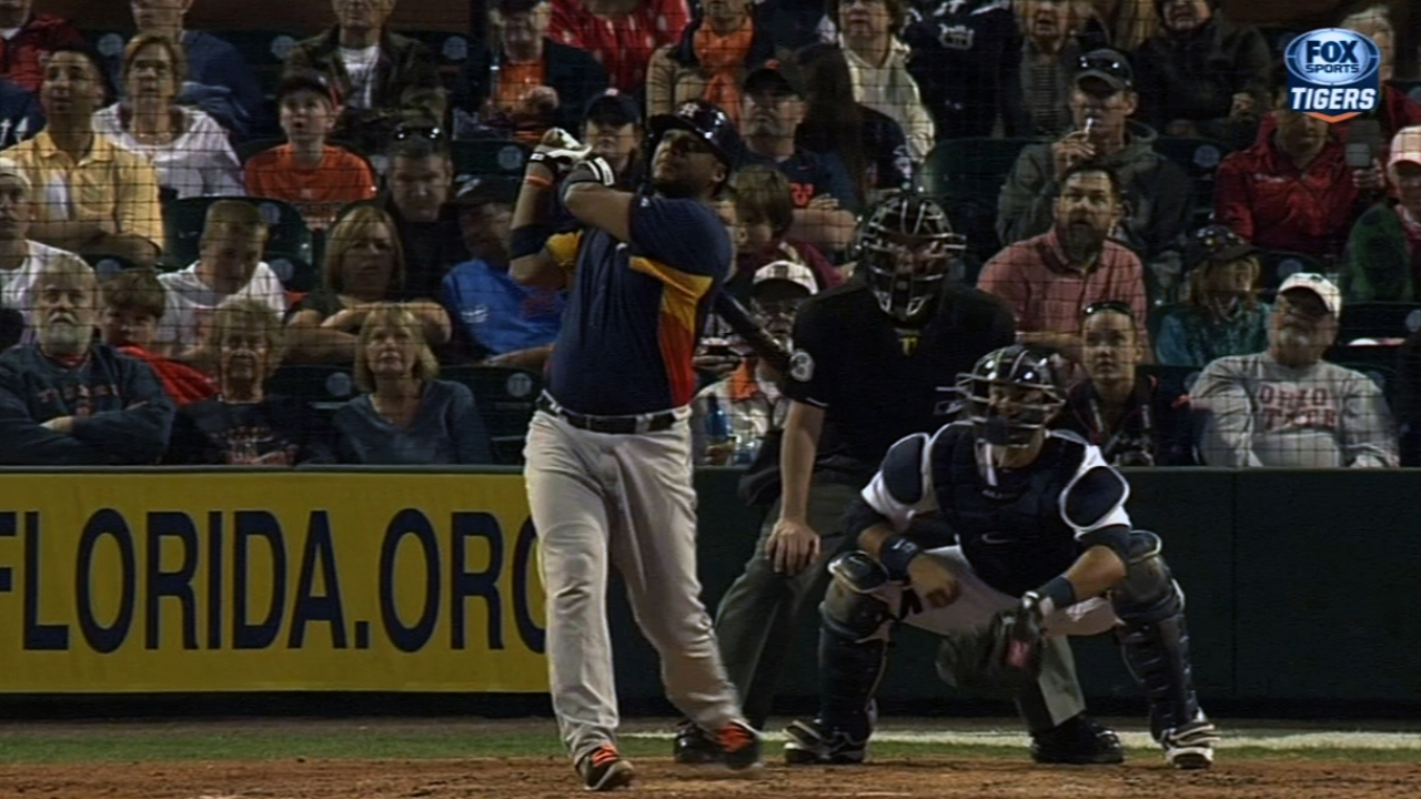 Astros launch four long balls to top Tigers
