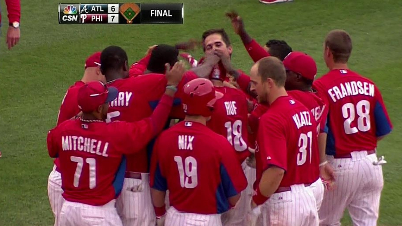 Phillies top Braves with walk-off homer by Ruf