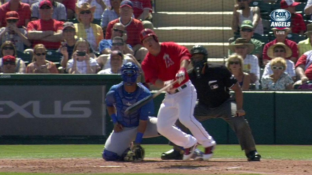 Trout, Trumbo lead Angels in offensive showdown