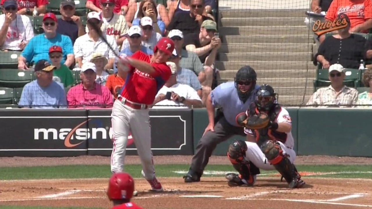 Utley's two blasts lead homer-happy Phillies