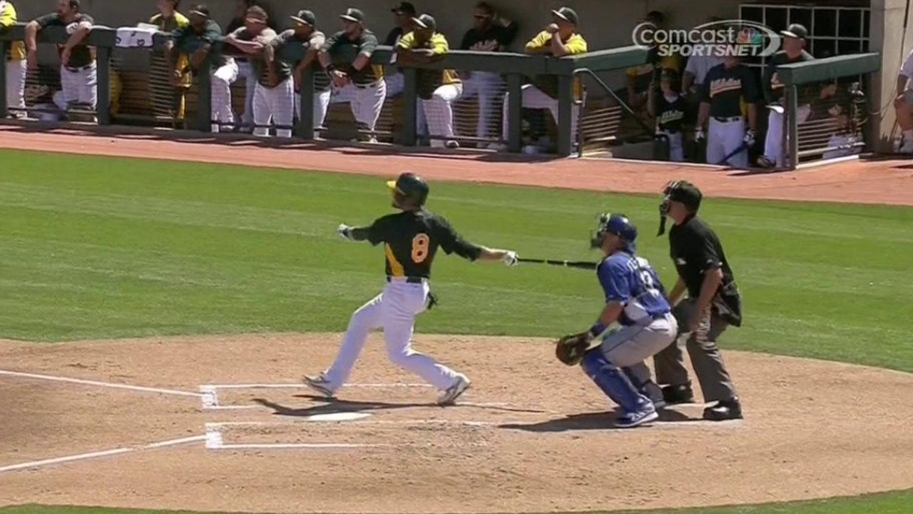 Lowrie, Norris homer in win over Dodgers