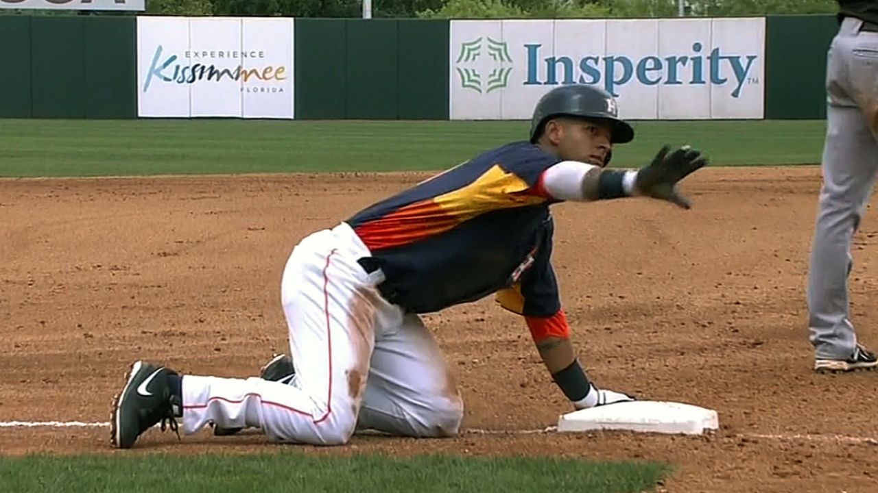 Cedeno signs with Astros, gets right to work
