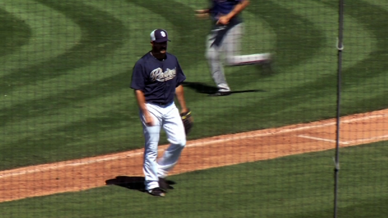 Marquis' sharp outing leads Padres in win