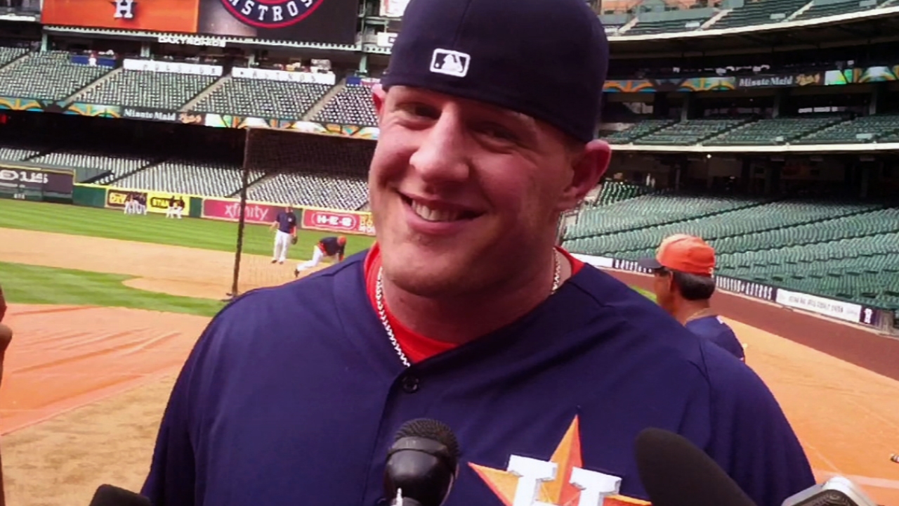 Texans' Watt joins Astros in batting practice