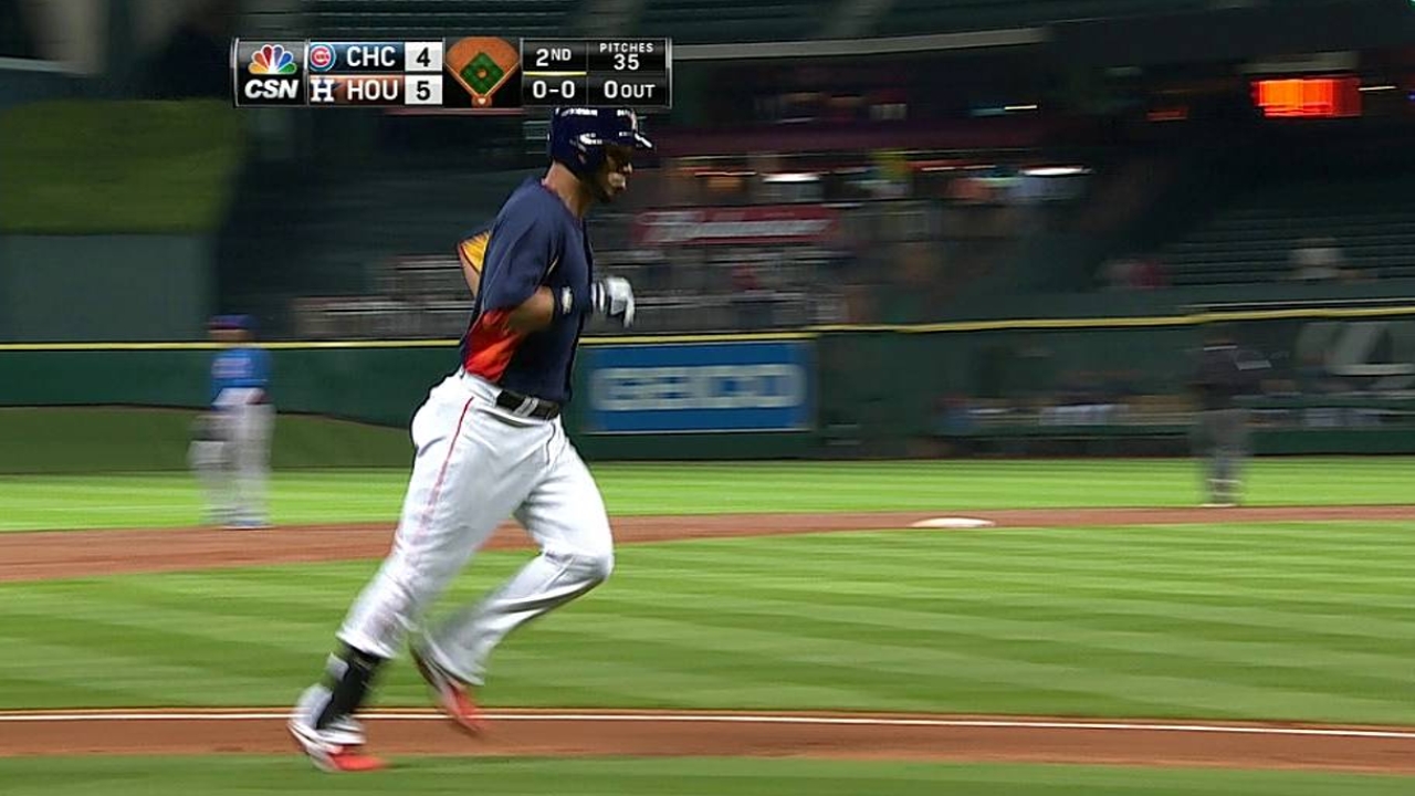 Gonzalez powerful in Astros' draw with Cubs