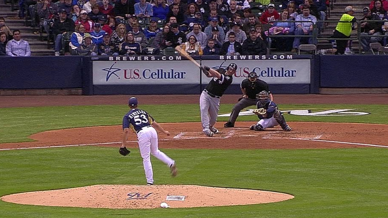 Santiago, offense pound out win over Brewers