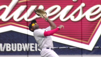 Not awestruck, Bradley keys early Sox rally