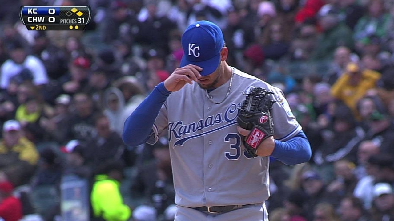 Royals pitchers preparing to swing the bats