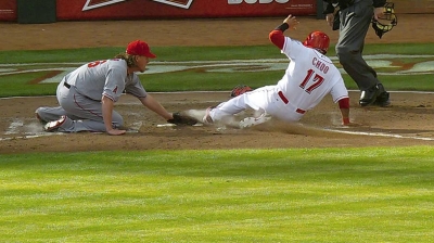 Ludwick exits with dislocated right shoulder