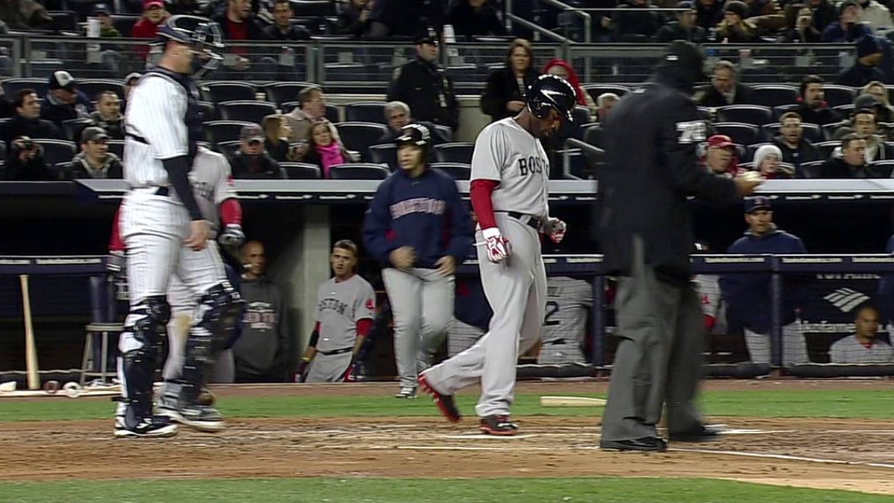 Nava's transition to first base impresses Farrell