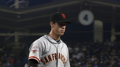 Two homers help Lincecum, Giants grind out win