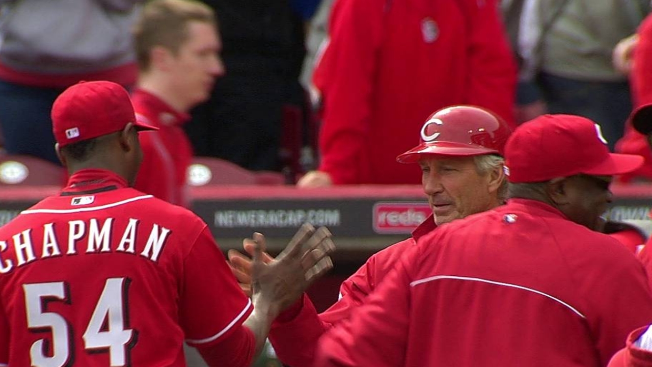 Chapman preservó victoria de Rojos sobre Angelinos