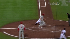 Lee dazzles, throws eight shutout frames vs. Braves