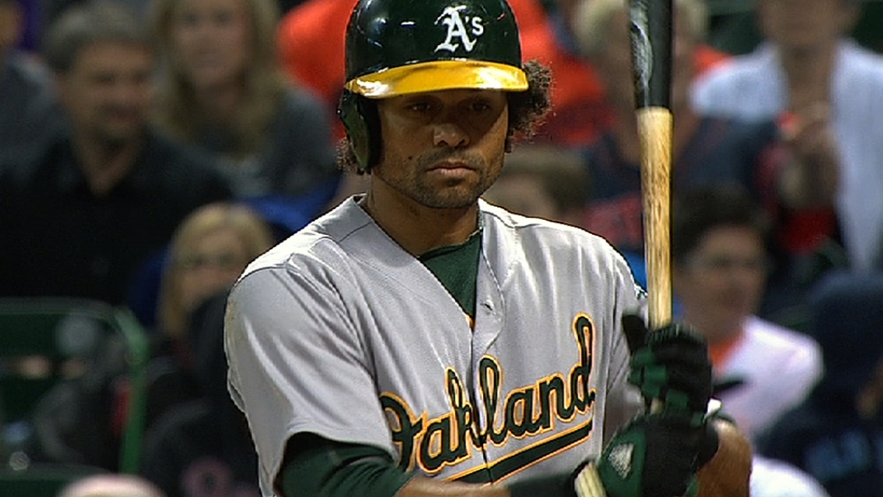 Crisp impulsa a Oakland en su triunfo ante Astros
