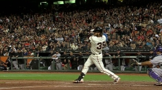 Giants pick up Lincecum with big rallies