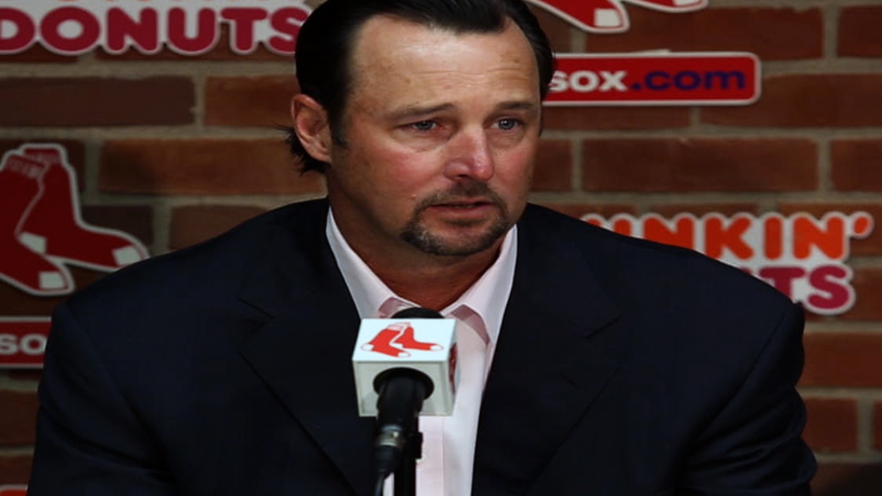 Wakefield joins Red Sox in instructor role