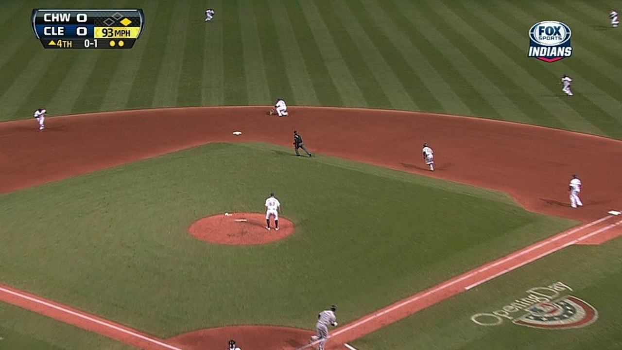 Asdrubal exits game with left wrist contusion