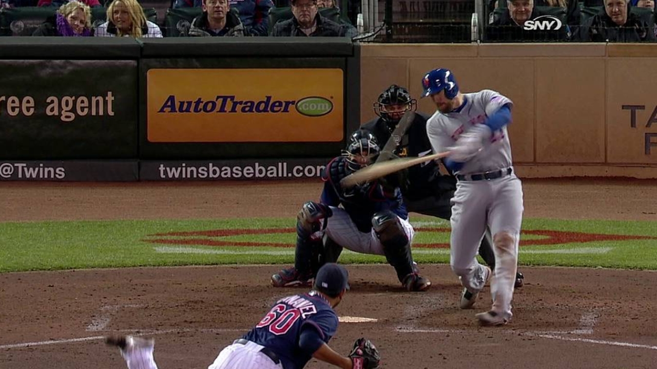 John Buck conecta Grand Slam en paliza de Mets
