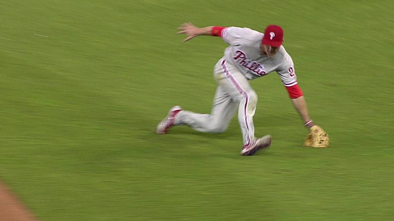 Utley rests, replaced by Galvis for series opener in Cincy