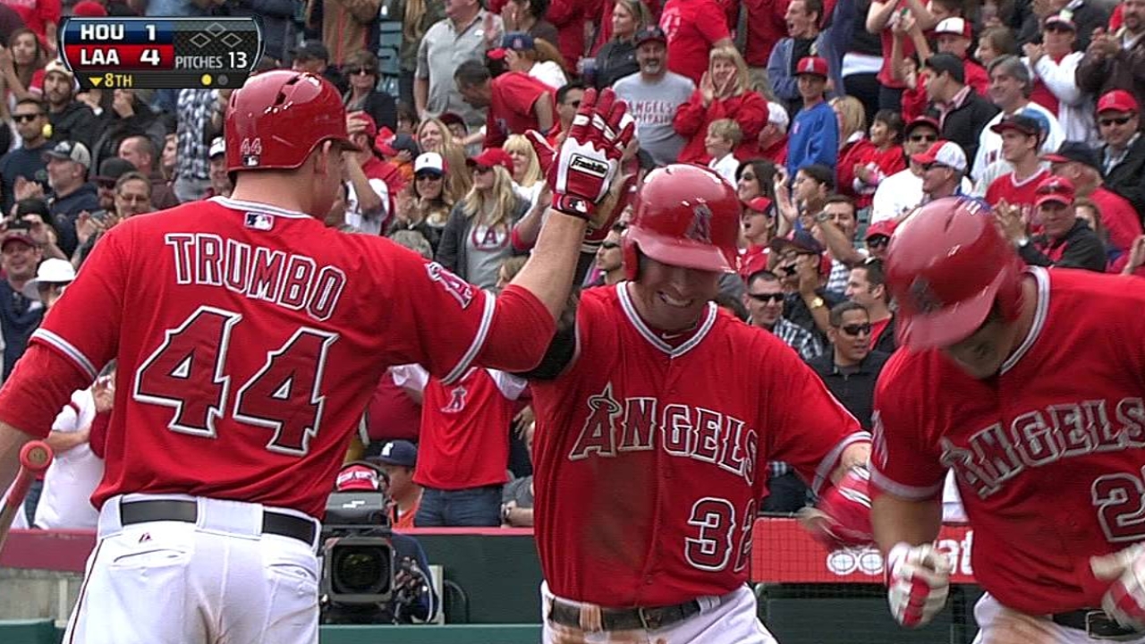 Astros cayeron víctimas de los cañones de Angels