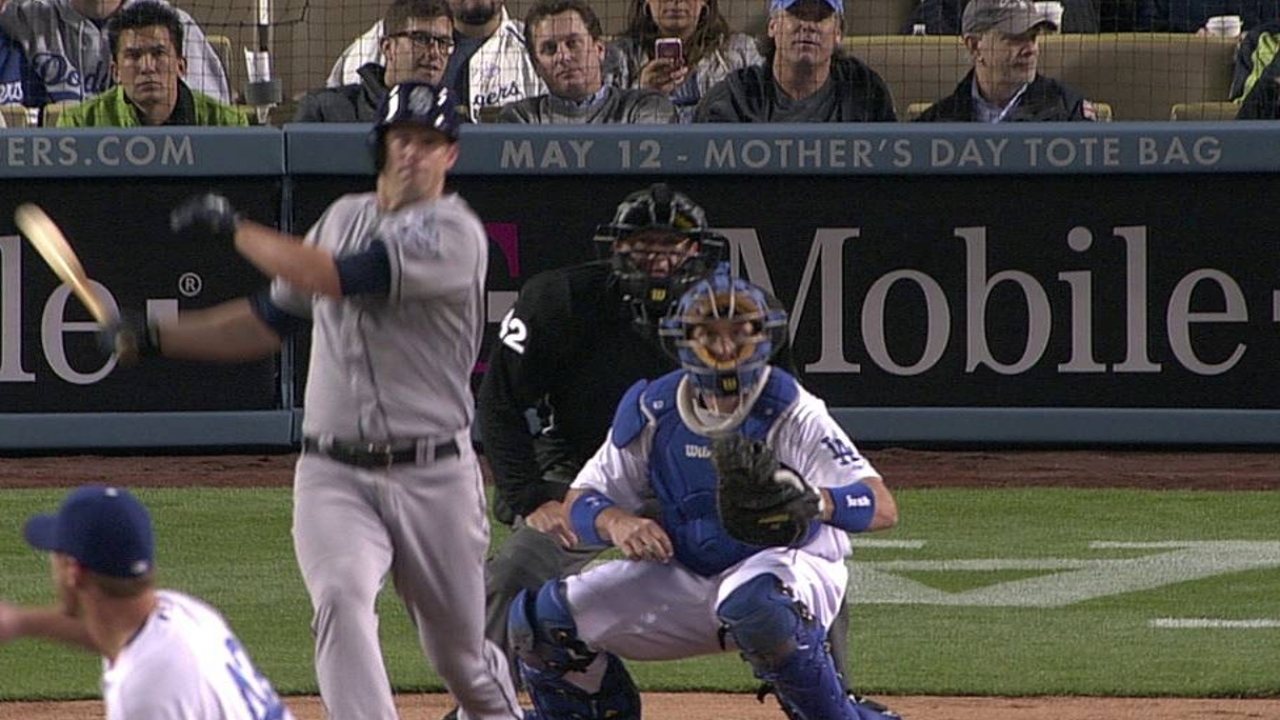 Stults se llevó la noche en victoria sobre Dodgers