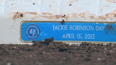 Collins honored to wear Robinson's No. 42