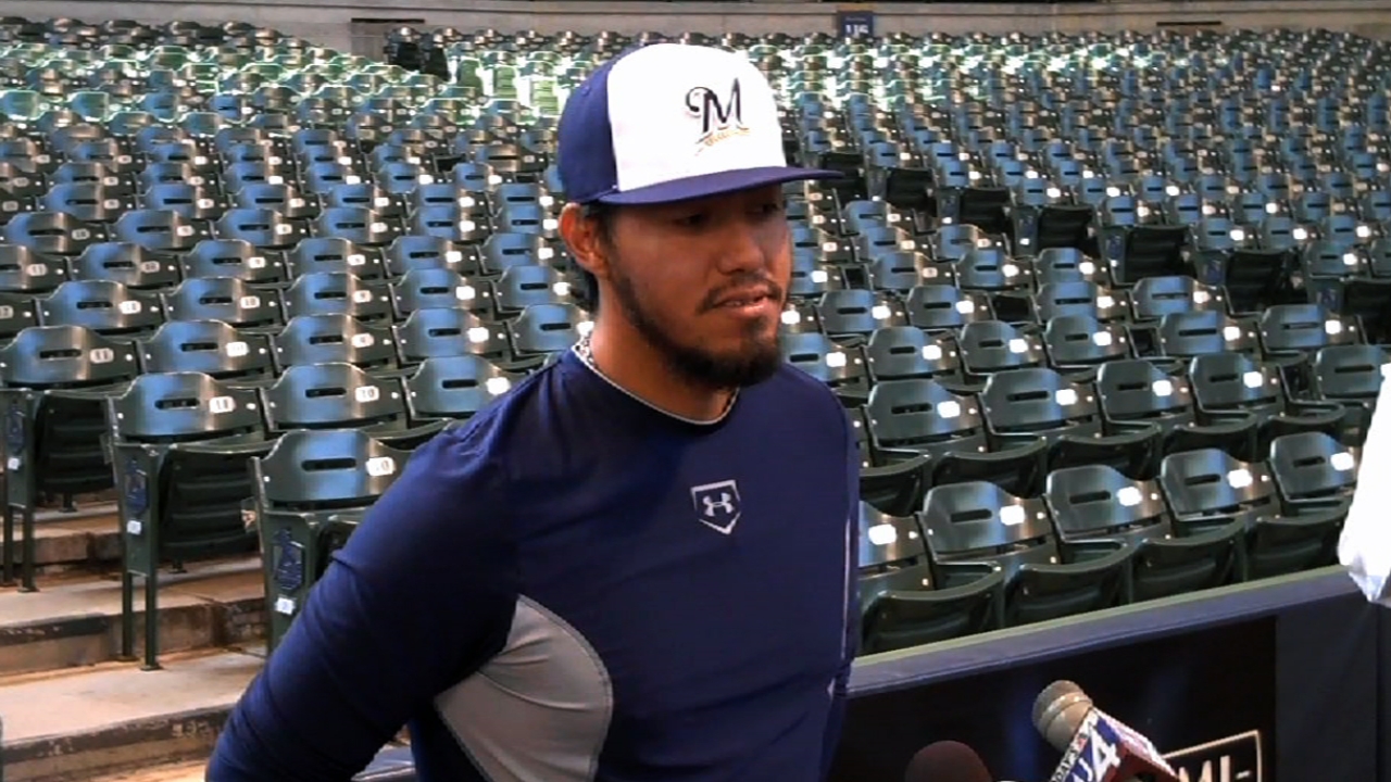 Gallardo's pitching puts pressure aside