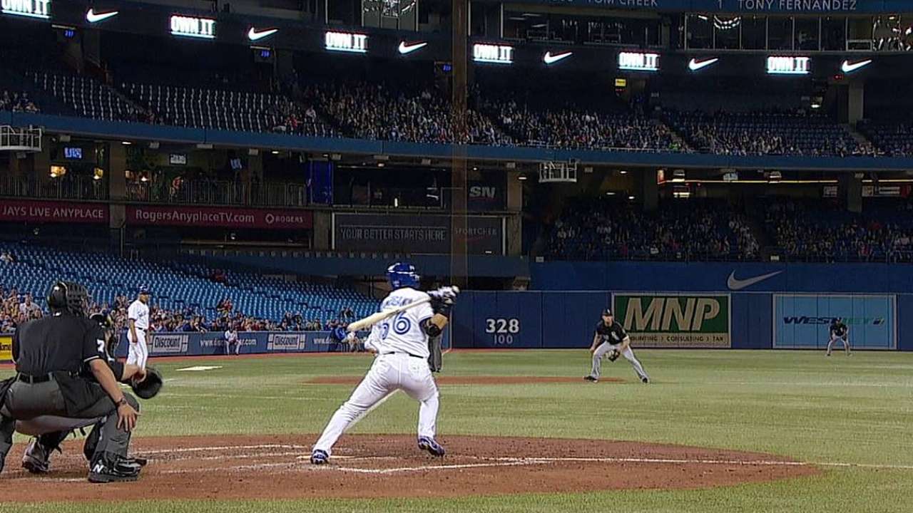 Toronto ganó, pero Dickey dejó juego por dolores