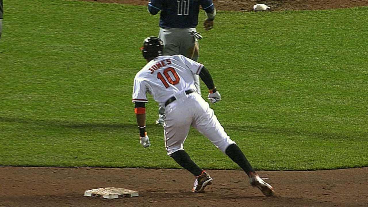 Jones' baserunning reviewed before walk-off