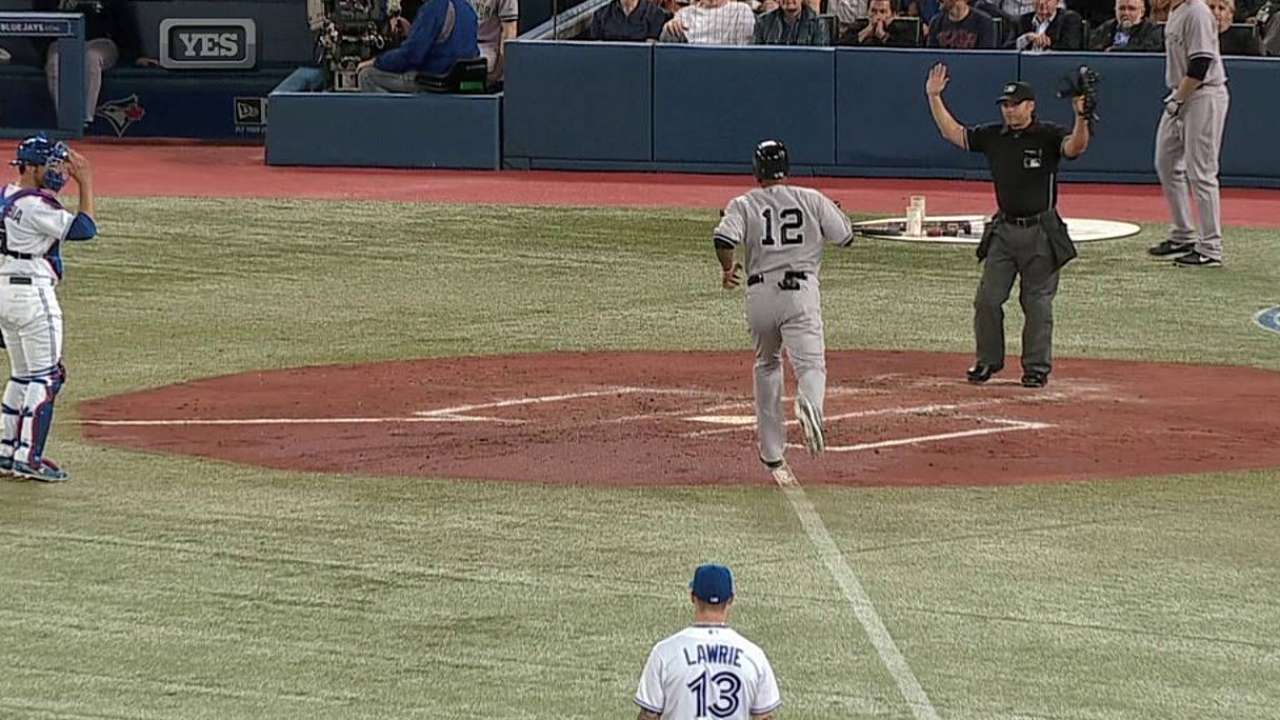 Morrow hurt by homers, miscue in loss to Yanks