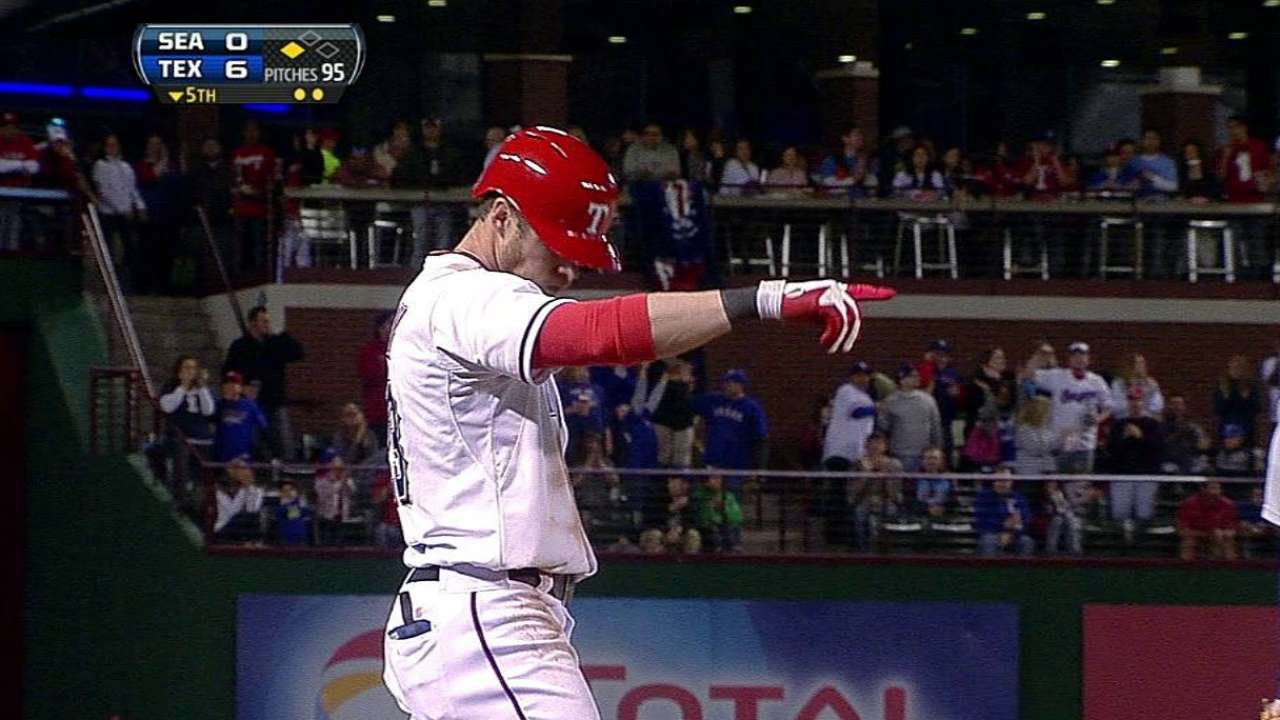 Darvish poncha a 10 y Rangers vencen a Marineros