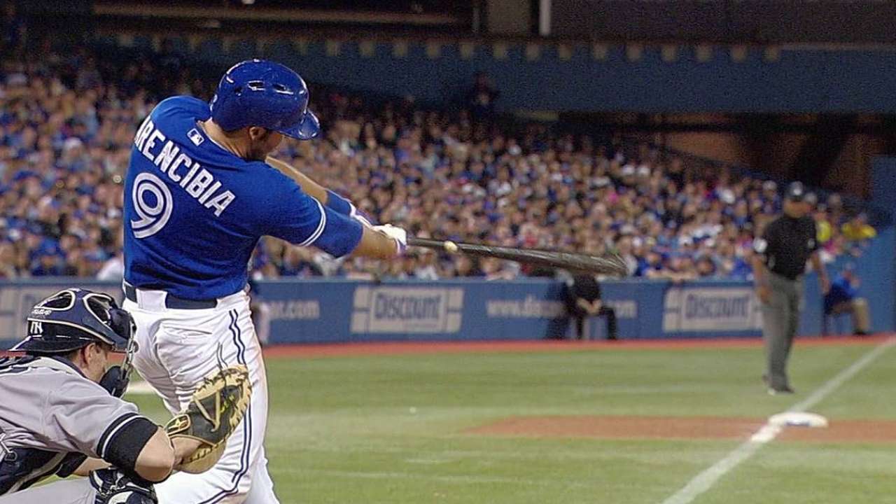 Toronto le cae al bullpen de N.Y. para negarle barrida