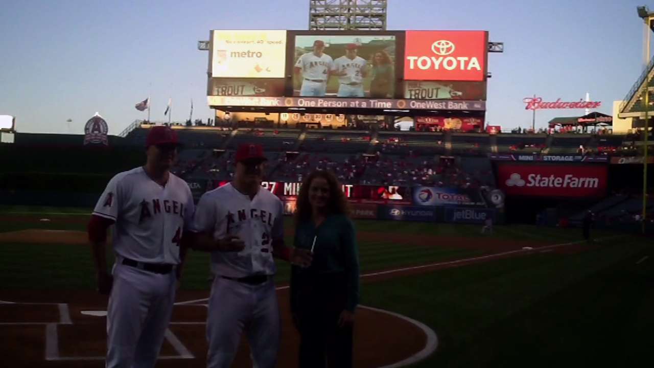 Trout re-lives The Catch, gets his GIBBYs