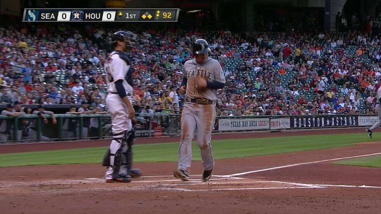 Smoak finds his stroke at plate against Astros
