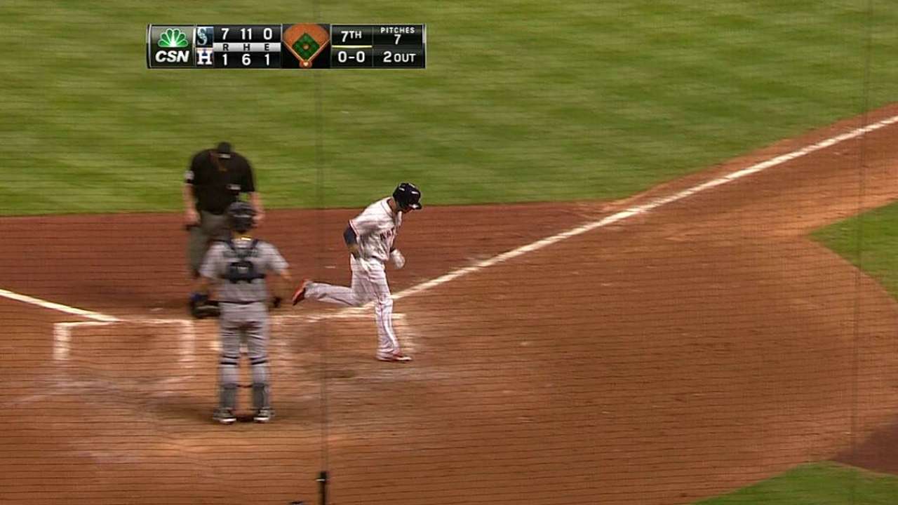 Bates de Astros maniatados por Félix en derrota