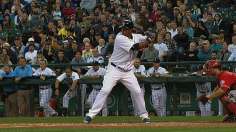 Peguero's moonshot sets tone as Mariners top Angels