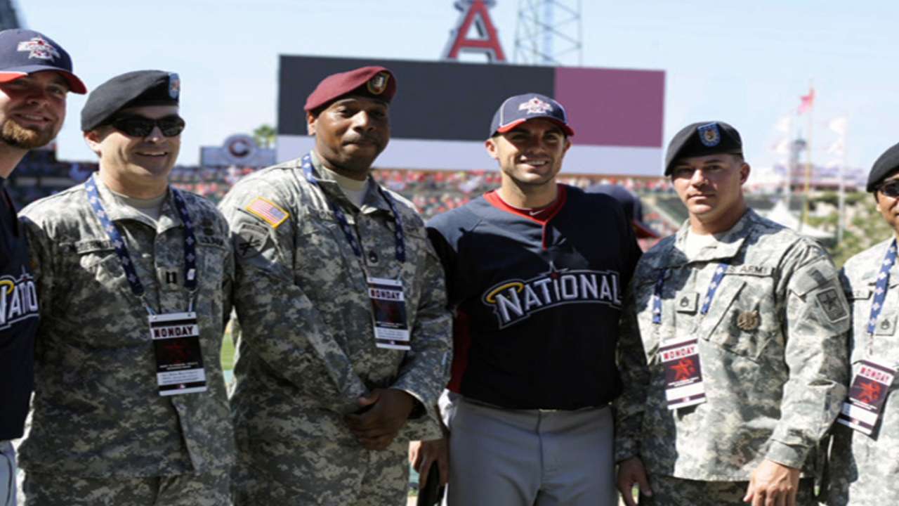Baseball thanks veterans for their service