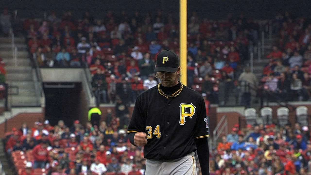 Martin, Burnett le dieron el triunfo a Piratas sobre S.L.