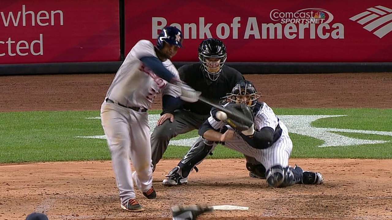 Los bates de Astros castigaron a Pettitte, Yankees