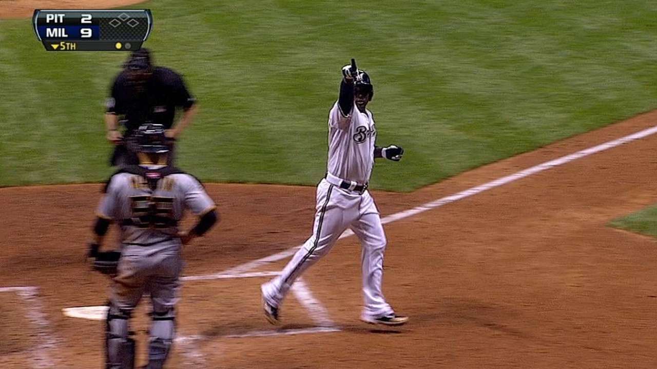 Gallardo dominó y Milwaukee propinó paliza en casa