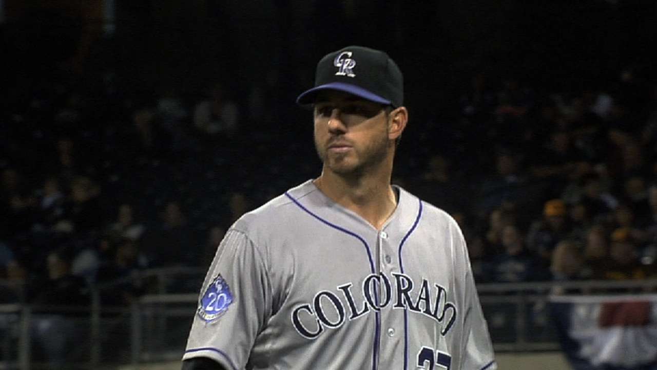 Veteran Garland leads by example for Rockies