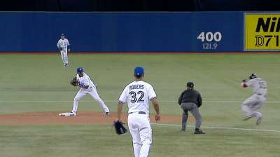 Blue Jays get out of Chicago before storms arrive