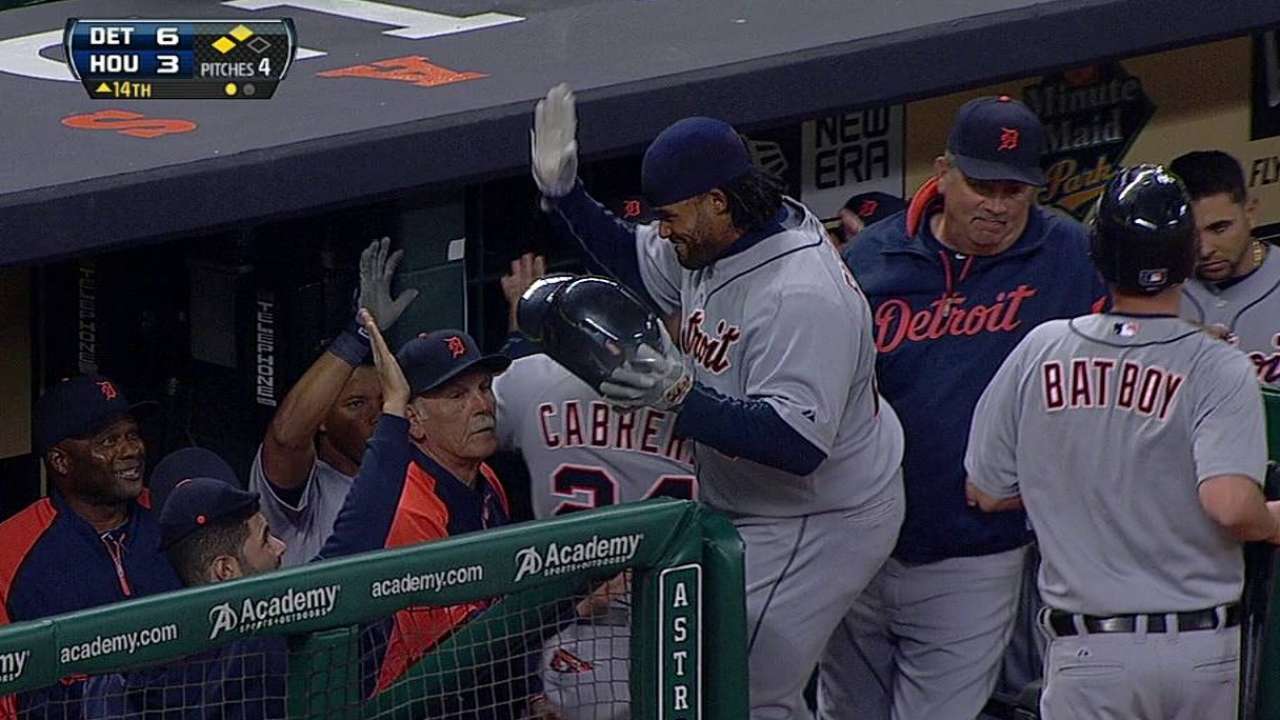 Tigres se imponen a Astros en maratónico juego